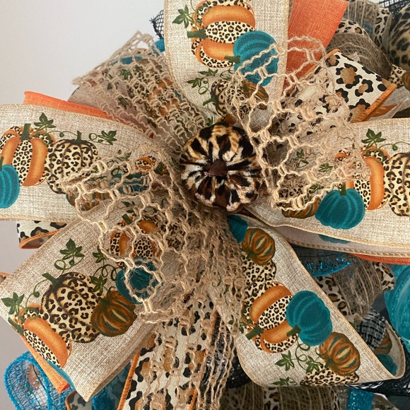 Fall Wreath,Leopard wreath,Fall decor,Leopard pumpkin,Christmas decor - Picture 4 of 6